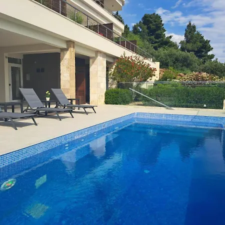 Apartment Jolara With Heated Pool