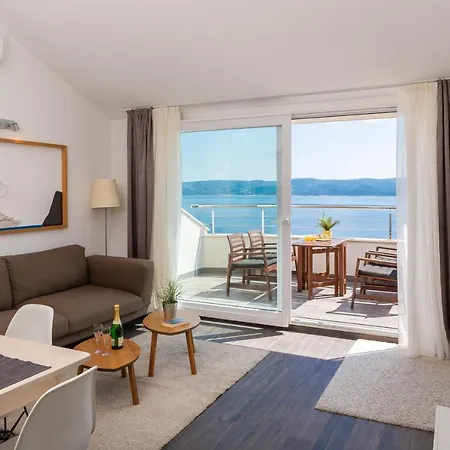 Jolara With Heated Pool Apartment *