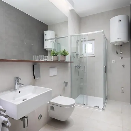 Jolara With Heated Pool *