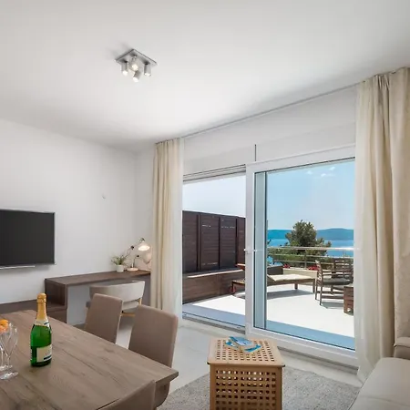 Apartment Jolara With Heated Pool Mimice