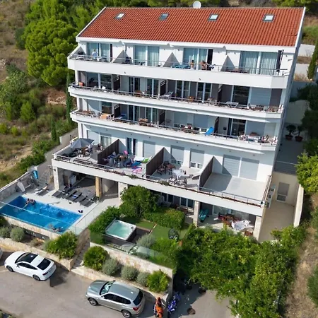 Apartment Jolara With Heated Pool